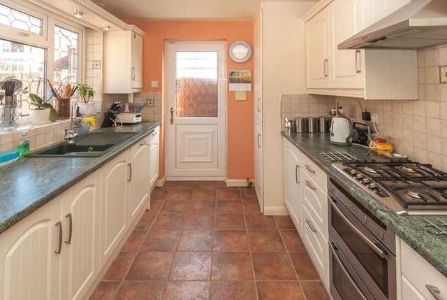  Image of 3 bedroom Bungalow for sale in Cropston Avenue Loughborough LE11 at Loughborough, LE11 4PR