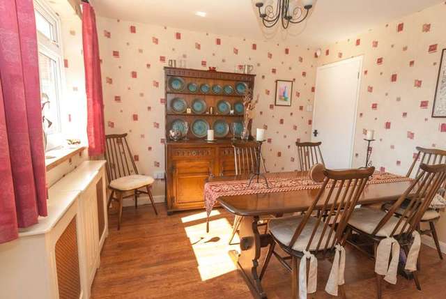  Image of 3 bedroom Bungalow for sale in Cropston Avenue Loughborough LE11 at Loughborough, LE11 4PR