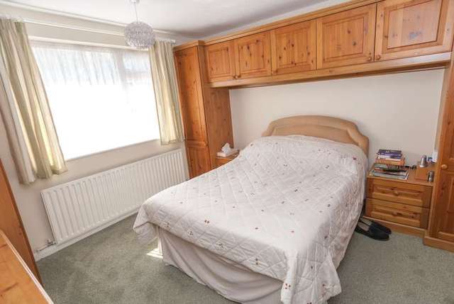  Image of 3 bedroom Bungalow for sale in Cropston Avenue Loughborough LE11 at Loughborough, LE11 4PR