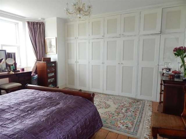  Image of 4 bedroom Semi-Detached house for sale in Cumnock Terrace Castle Cary BA7 at Castle Cary, BA7 7HY