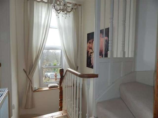  Image of 4 bedroom Semi-Detached house for sale in Cumnock Terrace Castle Cary BA7 at Castle Cary, BA7 7HY