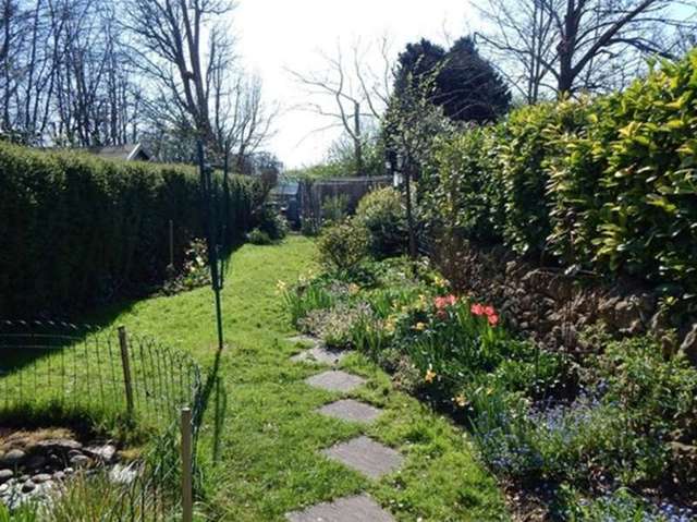  Image of 4 bedroom Semi-Detached house for sale in Cumnock Terrace Castle Cary BA7 at Castle Cary, BA7 7HY