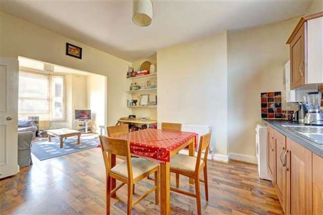  Image of 3 bedroom Flat for sale in Dalberg Road London SW2 at Brixton, SW2 1AJ
