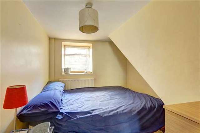  Image of 3 bedroom Flat for sale in Dalberg Road London SW2 at Brixton, SW2 1AJ