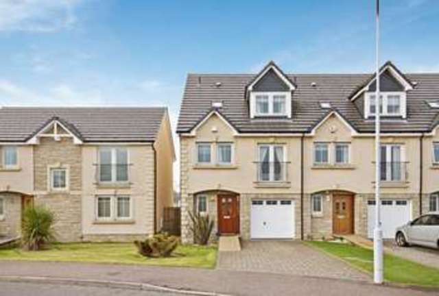  Image of 4 bedroom Terraced house for sale in Daly Gardens High Valleyfield Dunfermline KY12 at Daly Gardens High Valleyfield Dunfermline, KY12 8EH