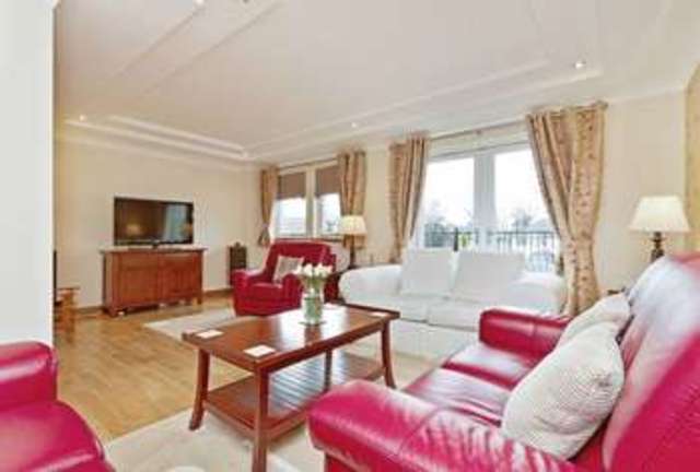  Image of 4 bedroom Terraced house for sale in Daly Gardens High Valleyfield Dunfermline KY12 at Daly Gardens High Valleyfield Dunfermline, KY12 8EH