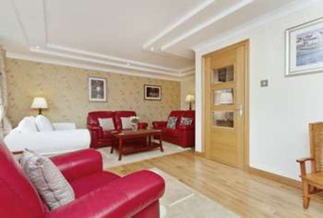  Image of 4 bedroom Terraced house for sale in Daly Gardens High Valleyfield Dunfermline KY12 at Daly Gardens High Valleyfield Dunfermline, KY12 8EH