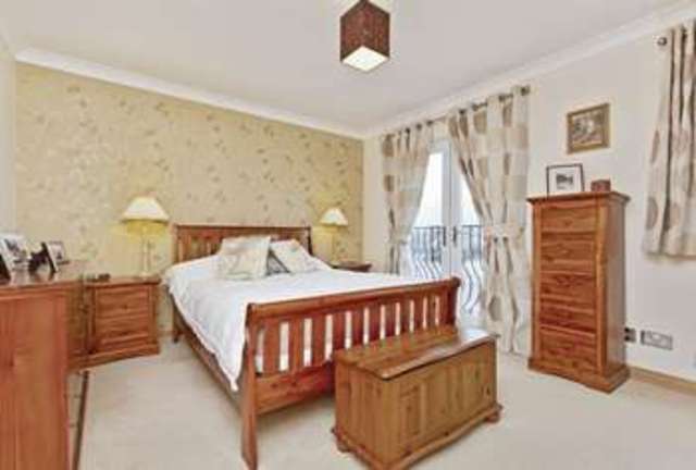  Image of 4 bedroom Terraced house for sale in Daly Gardens High Valleyfield Dunfermline KY12 at Daly Gardens High Valleyfield Dunfermline, KY12 8EH