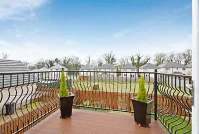  Image of 4 bedroom Terraced house for sale in Daly Gardens High Valleyfield Dunfermline KY12 at Daly Gardens High Valleyfield Dunfermline, KY12 8EH
