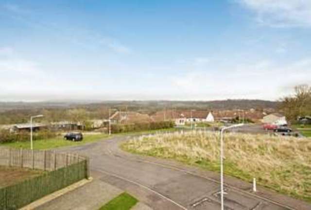  Image of 4 bedroom Terraced house for sale in Daly Gardens High Valleyfield Dunfermline KY12 at Daly Gardens High Valleyfield Dunfermline, KY12 8EH