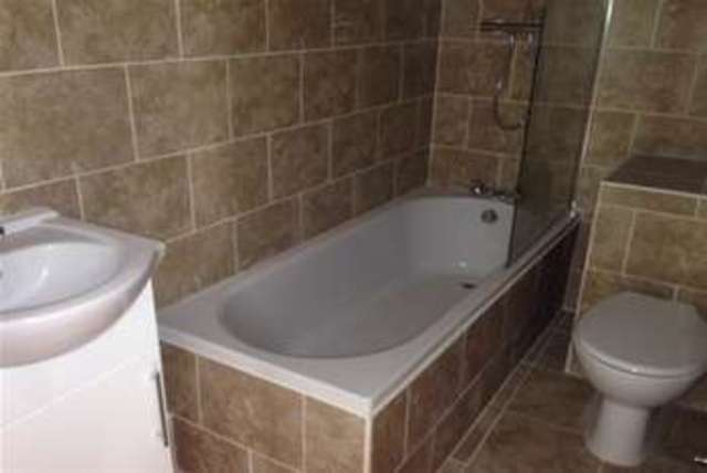  Image of 2 bedroom Flat to rent in West Auckland Road Darlington DL3 at Darlington, DL3 9EJ