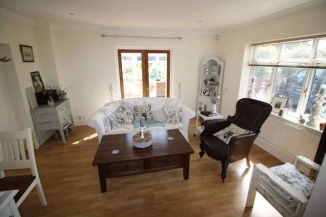 Image of 5 bedroom Detached house to rent in Dawlish Road Alphington Exeter EX2 at Dawlish Road  Exeter, EX2 8XW