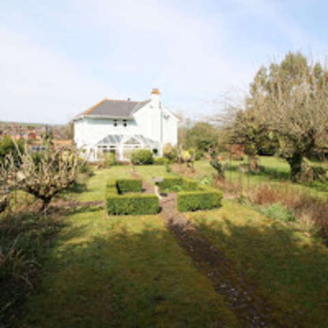 Image of 5 bedroom Detached house to rent in Dawlish Road Alphington Exeter EX2 at Dawlish Road  Exeter, EX2 8XW