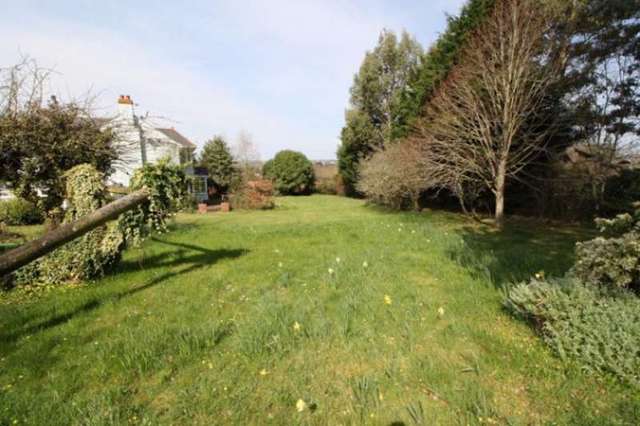  Image of 5 bedroom Detached house to rent in Dawlish Road Alphington Exeter EX2 at Dawlish Road  Exeter, EX2 8XW