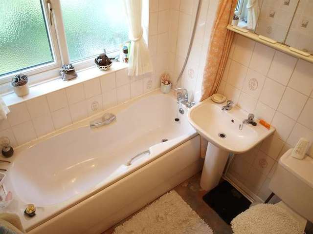  Image of 3 bedroom End of Terrace for sale in Dean Court Leeds LS8 at Leeds  Gledhow, LS8 4AJ