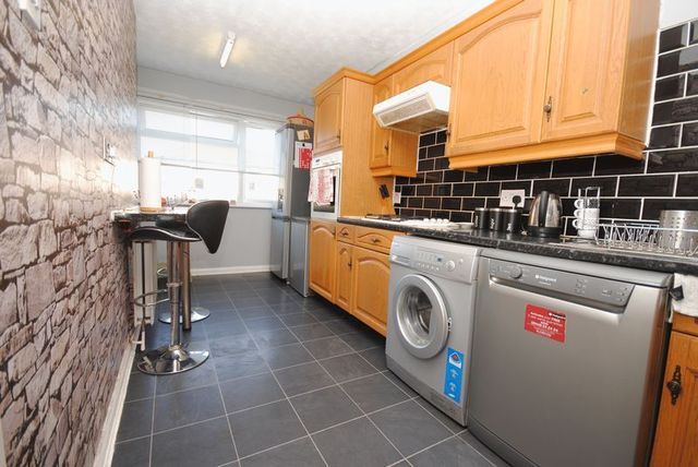  Image of 2 bedroom Flat for sale in Dean Road Southampton SO18 at Dean Road  Southampton, SO18 6AQ