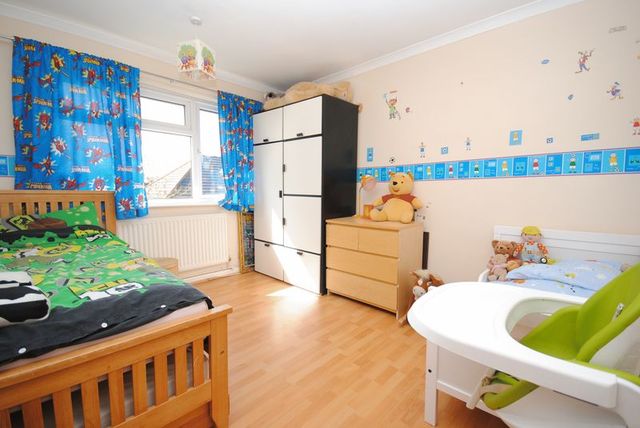  Image of 2 bedroom Flat for sale in Dean Road Southampton SO18 at Dean Road  Southampton, SO18 6AQ