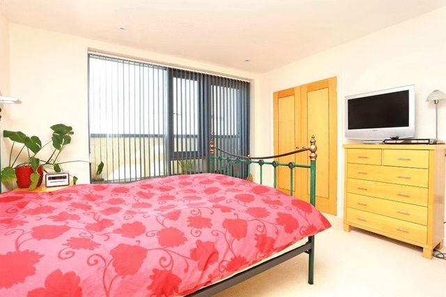  Image of 2 bedroom Flat for sale in Deanery Road Bristol BS1 at Deanery Road  Bristol, BS1 5QH