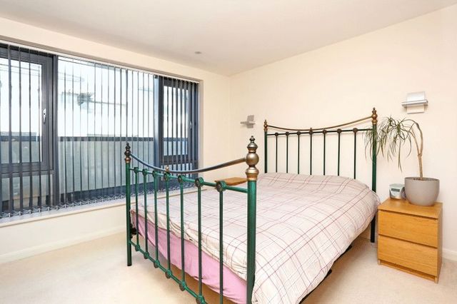  Image of 2 bedroom Flat for sale in Deanery Road Bristol BS1 at Deanery Road  Bristol, BS1 5QH