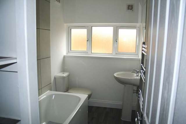  Image of 2 bedroom Maisonette to rent in Deer Park Gardens Mitcham CR4 at Surrey  Mitcham, CR4 4DZ