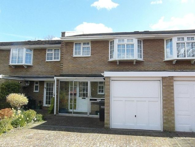  Image of 3 bedroom Property to rent in Delmey Close Croydon CR0 at Delmey Close  Croydon, CR0 5QD