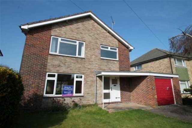  Image of 4 bedroom Detached house to rent in Third Avenue Havant PO9 at Havant, PO9 2QS