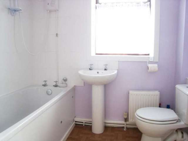  Image of 3 bedroom Semi-Detached house to rent in Diadem Drive Leeds LS14 at Leeds LS14 Leeds, LS14 6AP