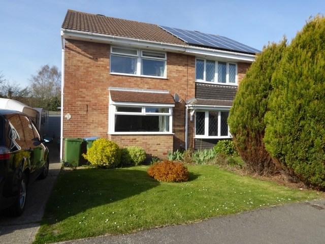  Image of 3 bedroom Property to rent in Ditton Close Stubbington Fareham PO14 at Ditton Close Stubbington FAREHAM, PO14 2EU