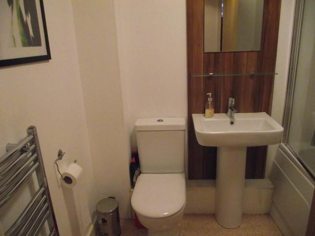  Image of 1 bedroom Apartment to rent in Dock Street Hull HU1 at Hull, HU1 3AL