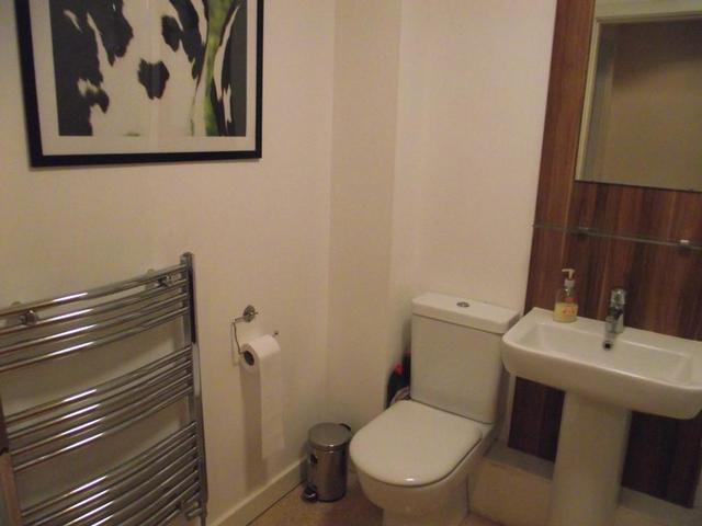  Image of 1 bedroom Apartment to rent in Dock Street Hull HU1 at Hull, HU1 3AL