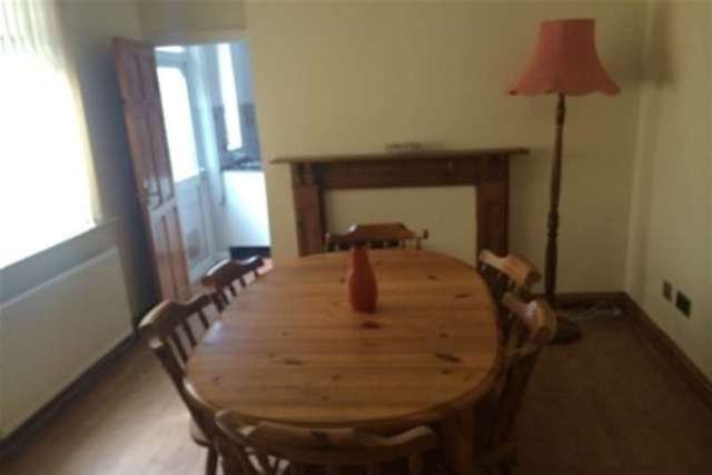  Image of 4 bedroom Terraced house to rent in Dogfield Street Cathays Cardiff CF24 at Cardiff, CF24 4QN