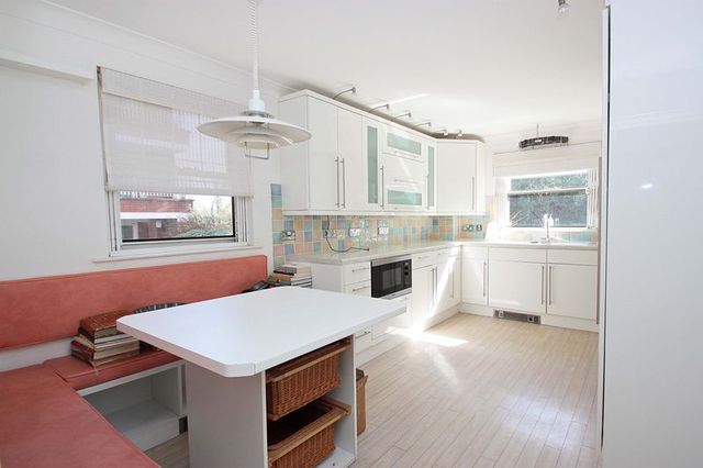  Image of 2 bedroom Flat for sale in High Road Chigwell IG7 at High Road  Chigwell, IG7 6PH