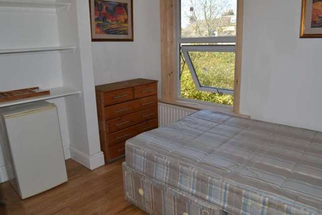  Image of 1 bedroom Flat Share to rent in Ross Street Cambridge CB1 at Ross Street Room 6 Cambridge, CB1 3BP