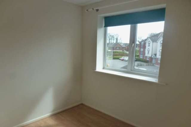 Image of 2 bedroom Apartment to rent in Downes Way Manchester M22 at DOWNES WAY BAGULEY MANCHESTER, M22 4UD