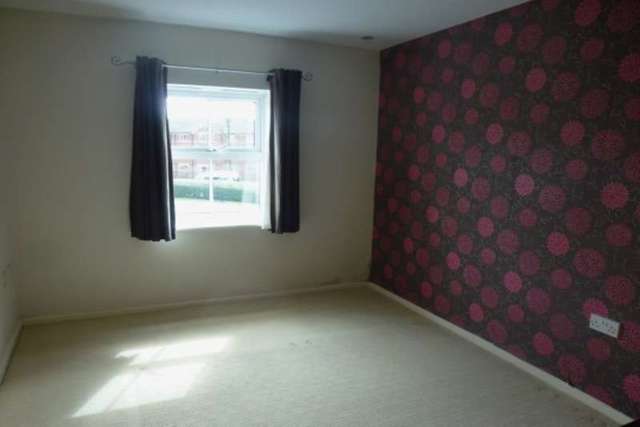  Image of 2 bedroom Apartment to rent in Downes Way Manchester M22 at DOWNES WAY BAGULEY MANCHESTER, M22 4UD