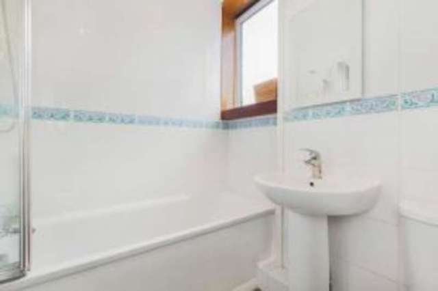  Image of 3 bedroom Flat for sale in Dryburn Avenue Glasgow G52 at Glasgow Lanarkshire Govan, G52 2RZ