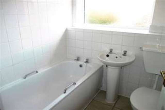  Image of 2 bedroom Detached house to rent in Perry Close Dudley DY2 at Dudley, DY2 8TJ