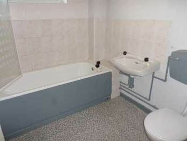  Image of 3 bedroom Terraced house to rent in Duffryn Telford TF3 at Duffryn Hollinswood Telford, TF3 2BU