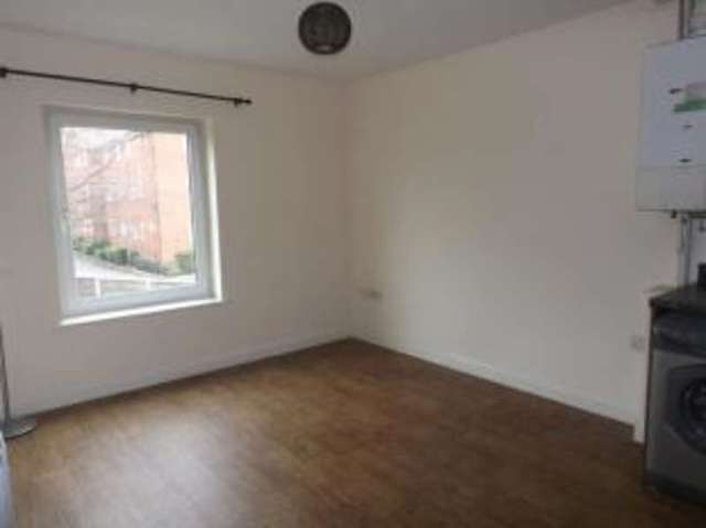  Image of 2 bedroom Flat for sale in Wellington Road Eccles Manchester M30 at 79 Wellington Road Manchester Eccles, M30 9GW