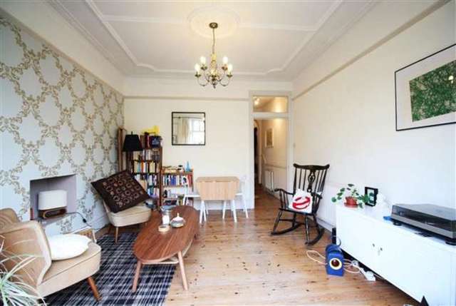  Image of 2 bedroom Flat for sale in Dumbarton Road London SW2 at Streatham Hill, SW2 5LU