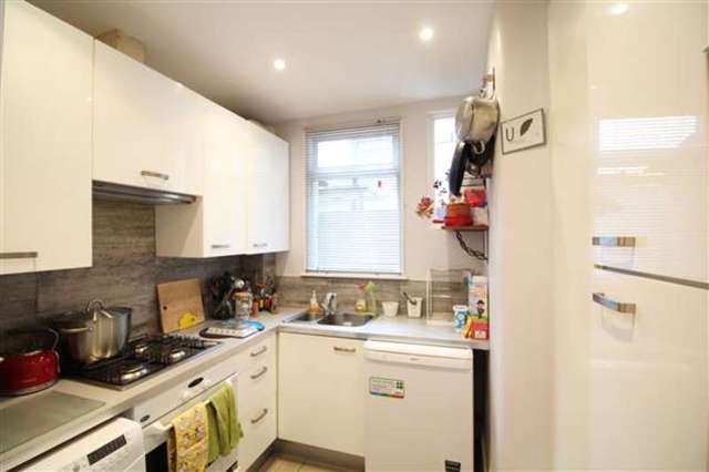  Image of 2 bedroom Flat for sale in Dumbarton Road London SW2 at Streatham Hill, SW2 5LU