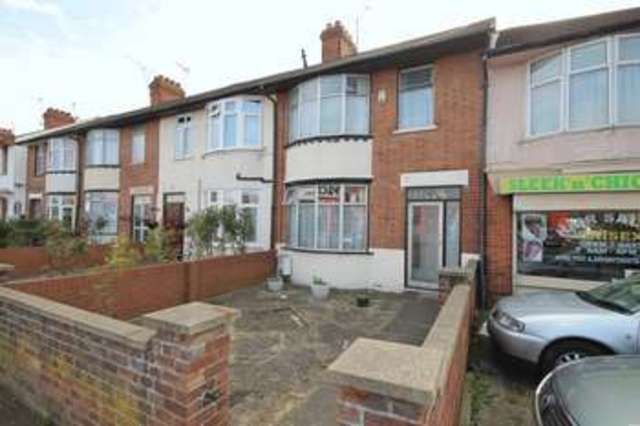  Image of 3 bedroom Terraced house for sale in Dunstable Road Luton LU4 at Dunstable Road  Luton, LU4 8BU