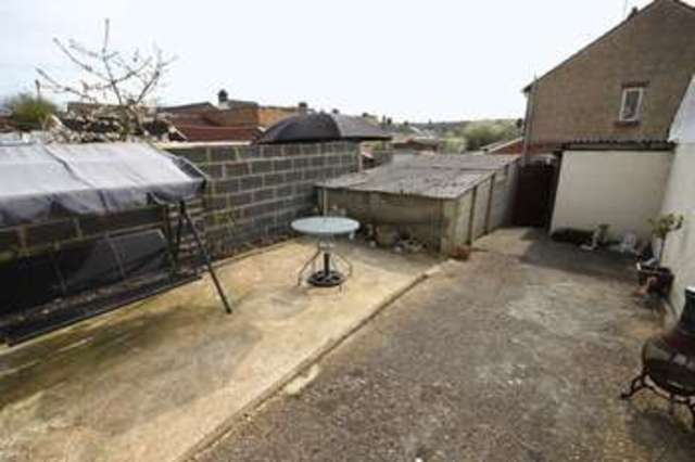  Image of 3 bedroom Terraced house for sale in Dunstable Road Luton LU4 at Dunstable Road  Luton, LU4 8BU