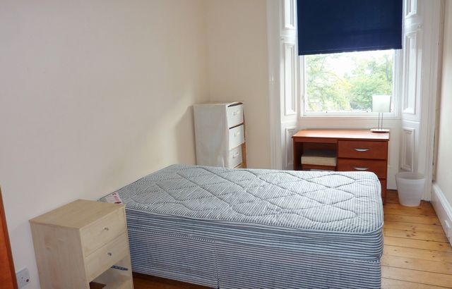  Image of 4 bedroom Flat to rent in East Preston Street Edinburgh EH8 at Newington Edinburgh Edinburgh, EH8 9QD