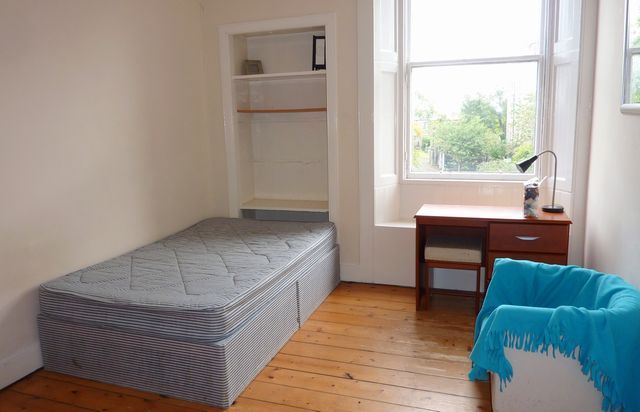  Image of 4 bedroom Flat to rent in East Preston Street Edinburgh EH8 at Newington Edinburgh Edinburgh, EH8 9QD