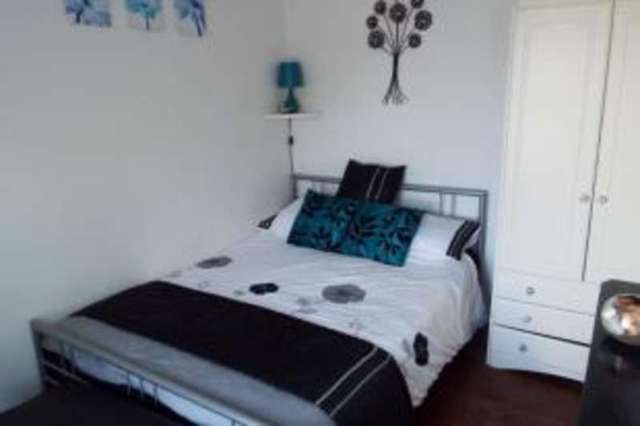  Image of 3 bedroom Semi-Detached house for sale in East View Lane Cranleigh GU6 at East View Lane Cranleigh Cranleigh, GU6 8RU