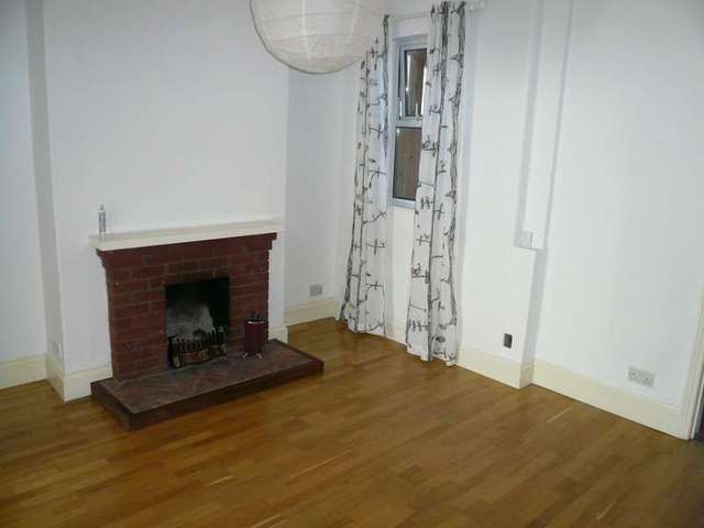  Image of 3 bedroom Terraced house to rent in East Wonford Hill Exeter EX1 at Exeter, EX1 3BS