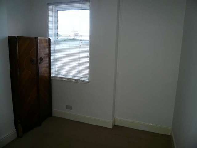  Image of 3 bedroom Terraced house to rent in East Wonford Hill Exeter EX1 at Exeter, EX1 3BS
