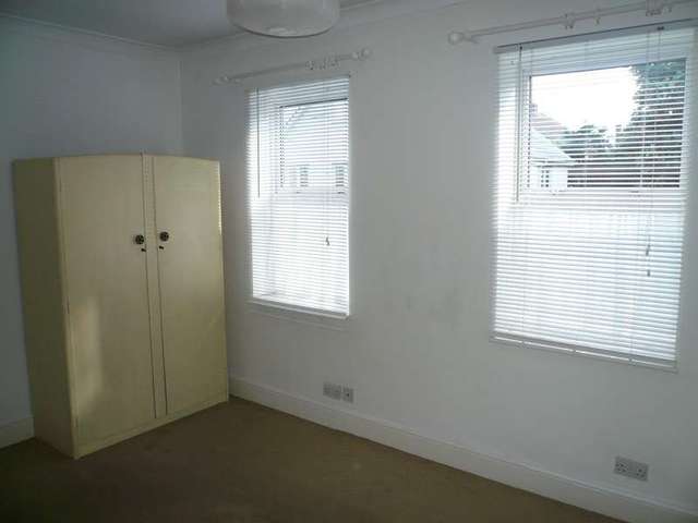  Image of 3 bedroom Terraced house to rent in East Wonford Hill Exeter EX1 at Exeter, EX1 3BS