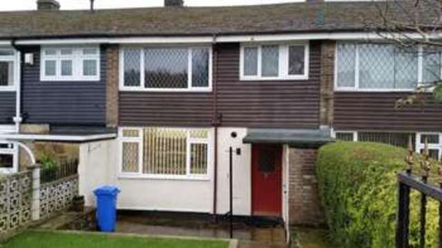  Image of 3 bedroom Terraced house to rent in Edge Well Way Sheffield S6 at Edge Well Way  Sheffield, S6 1FA